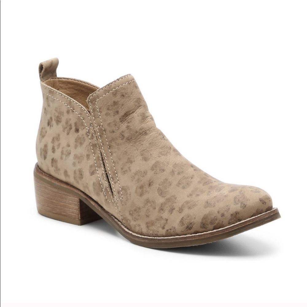 Matisse Wilder leopard print leather ankle boots